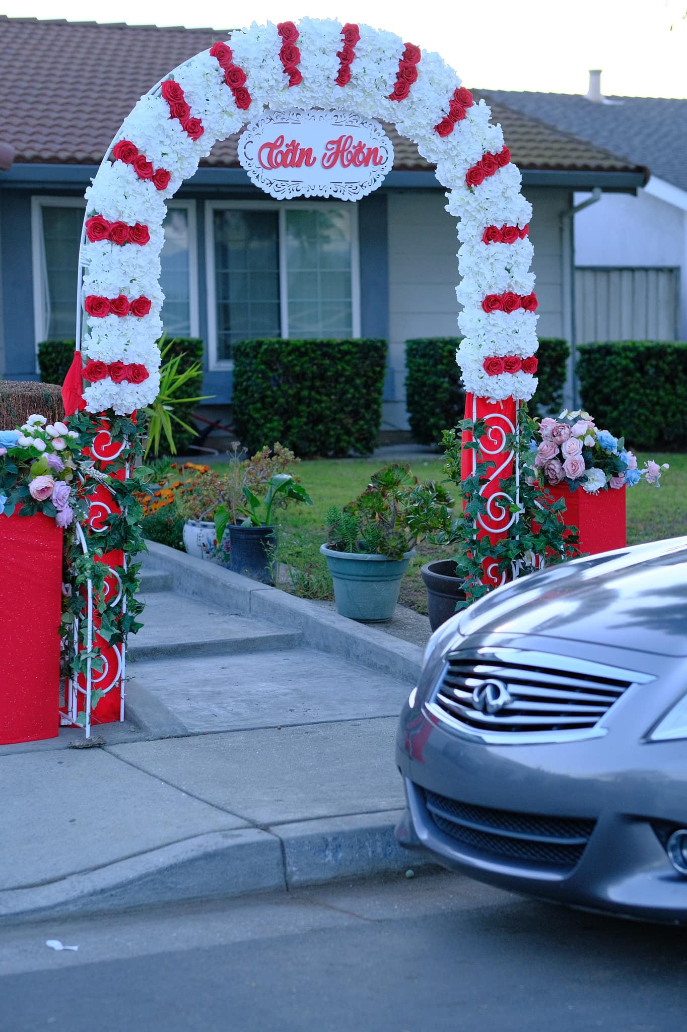 Lễ Gia Tiên altar florals San Jose
